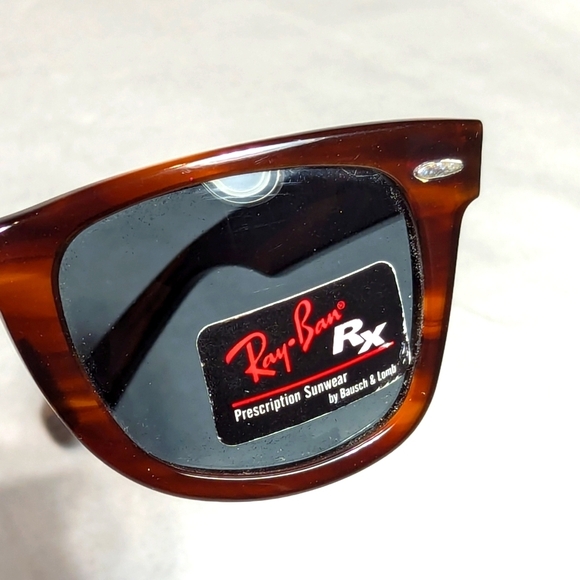 NWT Vintage Classic Ray-Ban Wayfarer Tortoise Sunglasses - Picture 4 of 9